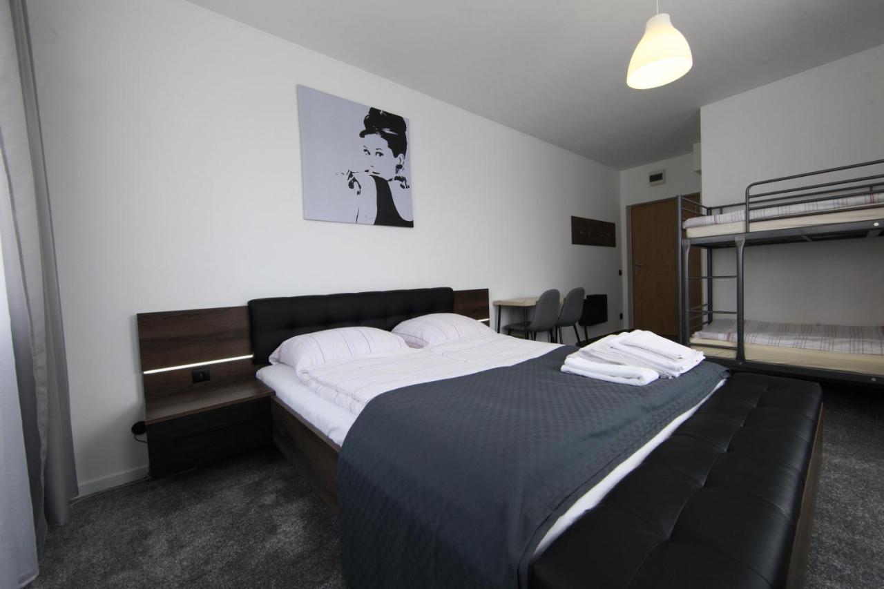 Classic Quadruple Room,1231701764:JPEG