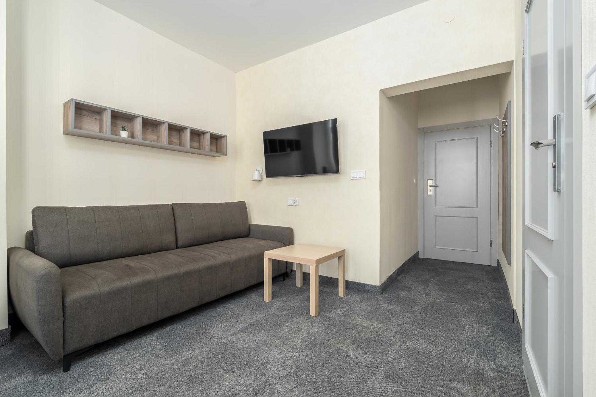 Quadruple Room Private Bathroom